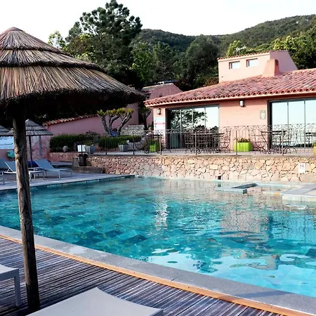 U Pirellu Tatil parkı